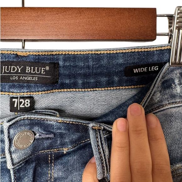 Judy Blue High-Rise Wide Leg Denim Jeans Medium Wash Blue Women's Size 7/28 EUC - Picture 3 of 5